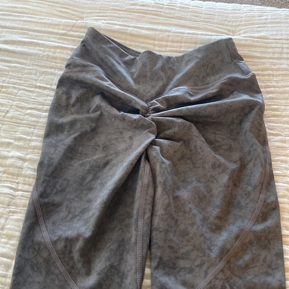 SUUKSESS Women Reflective High Waisted Running Leggings with Pockets Yoga Pants - Picture 4 of 5